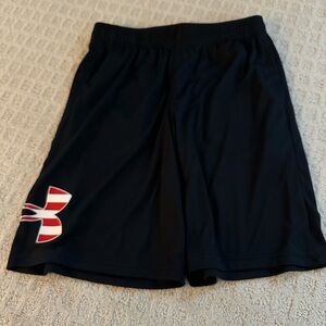 Like New Boys Youth Large Under Armour Shorts
